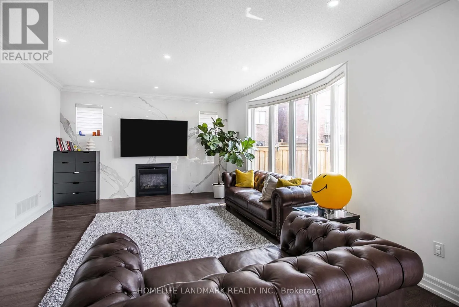 6 CLOVERRIDGE AVENUE