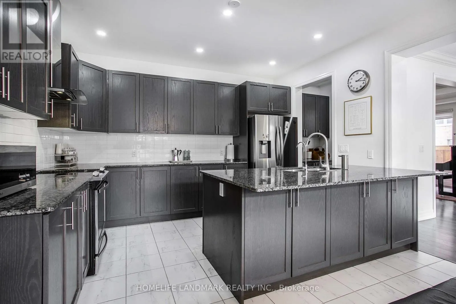 6 CLOVERRIDGE AVENUE