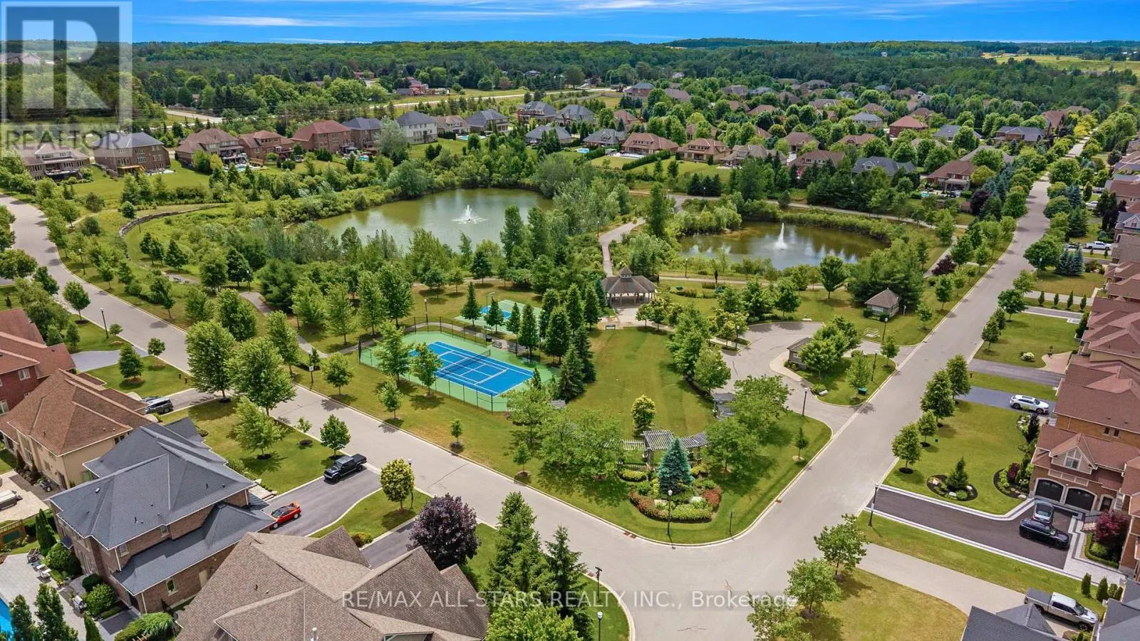 21 COUNTRY CLUB CRESCENT