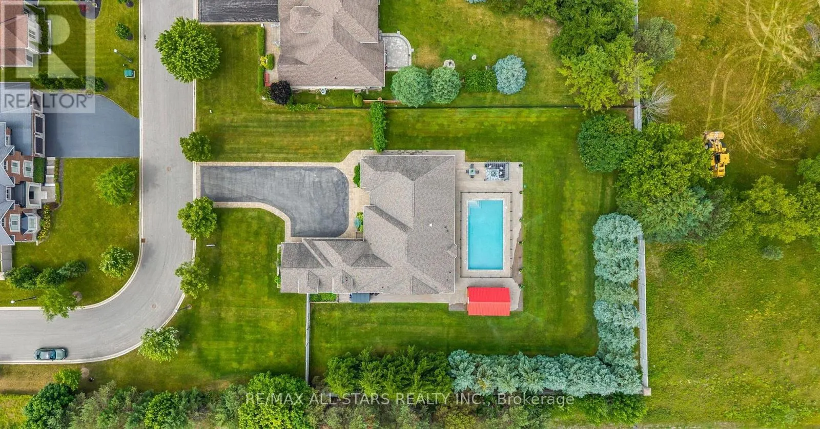 21 COUNTRY CLUB CRESCENT