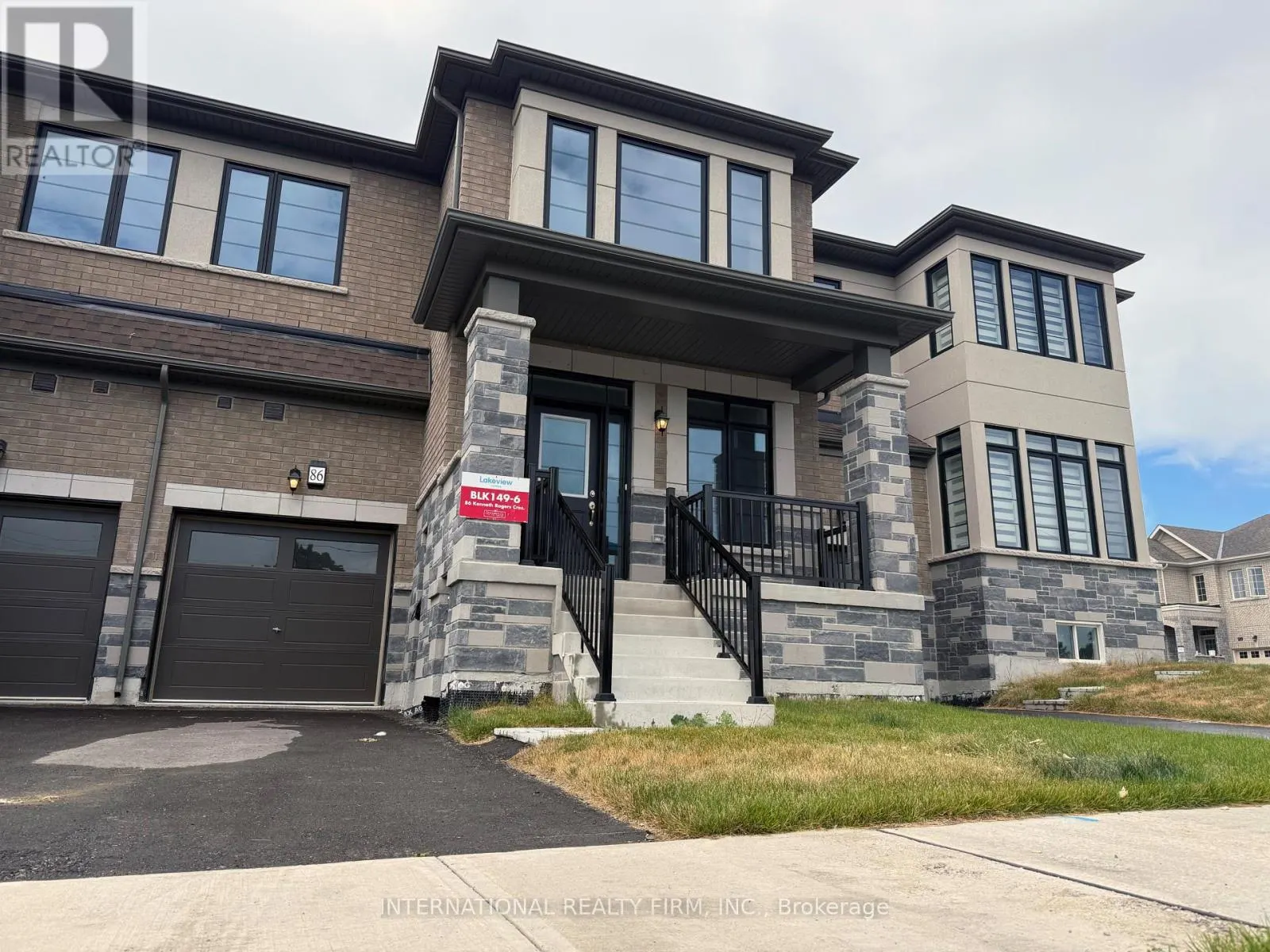 86 KENNETH ROGERS CRESCENT