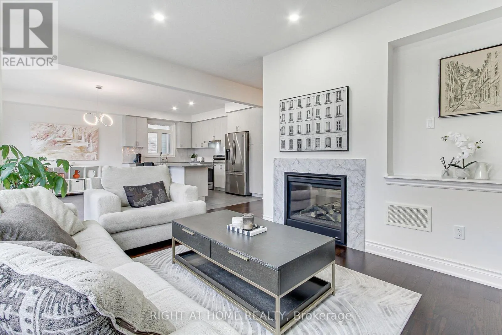 29 PEAR BLOSSOM WAY