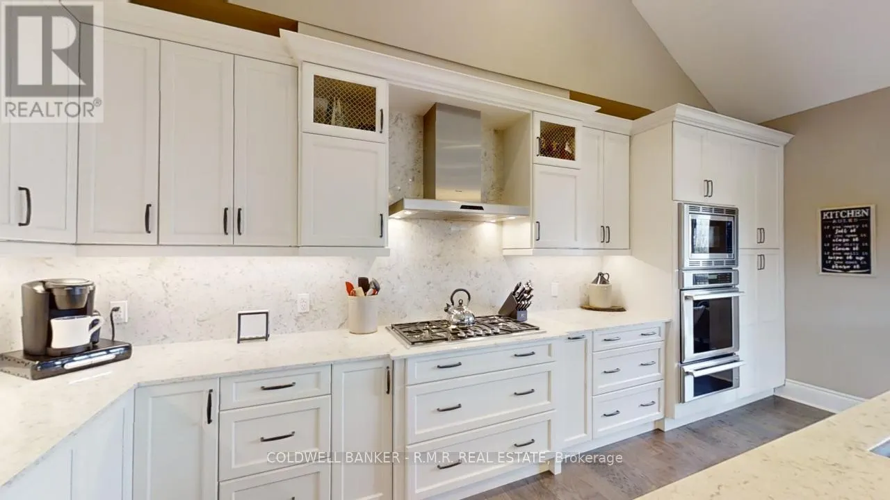 470 BLUE MOUNTAIN ROAD