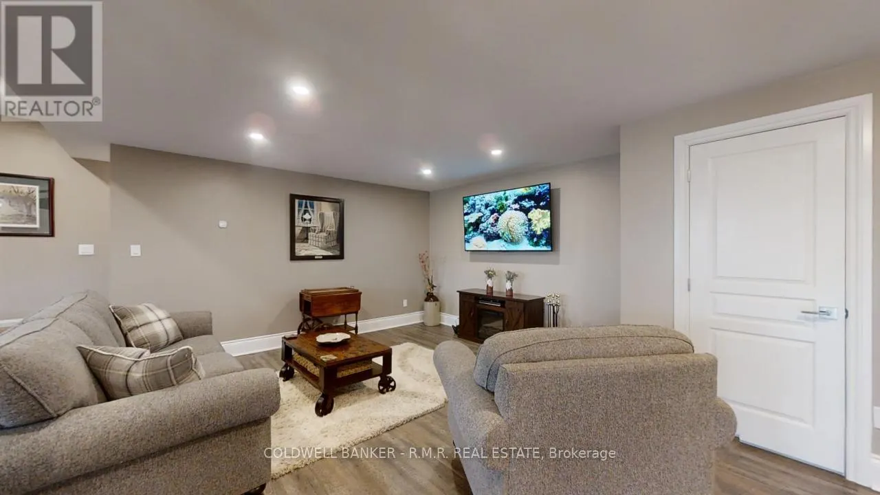 470 BLUE MOUNTAIN ROAD