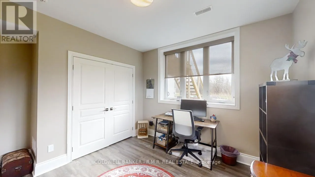 470 BLUE MOUNTAIN ROAD