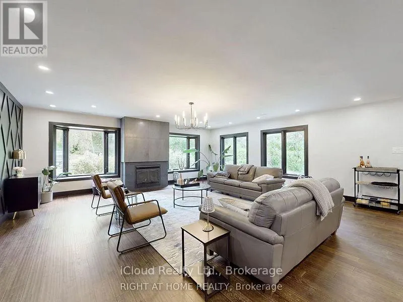 2580 LAKE RIDGE ROAD