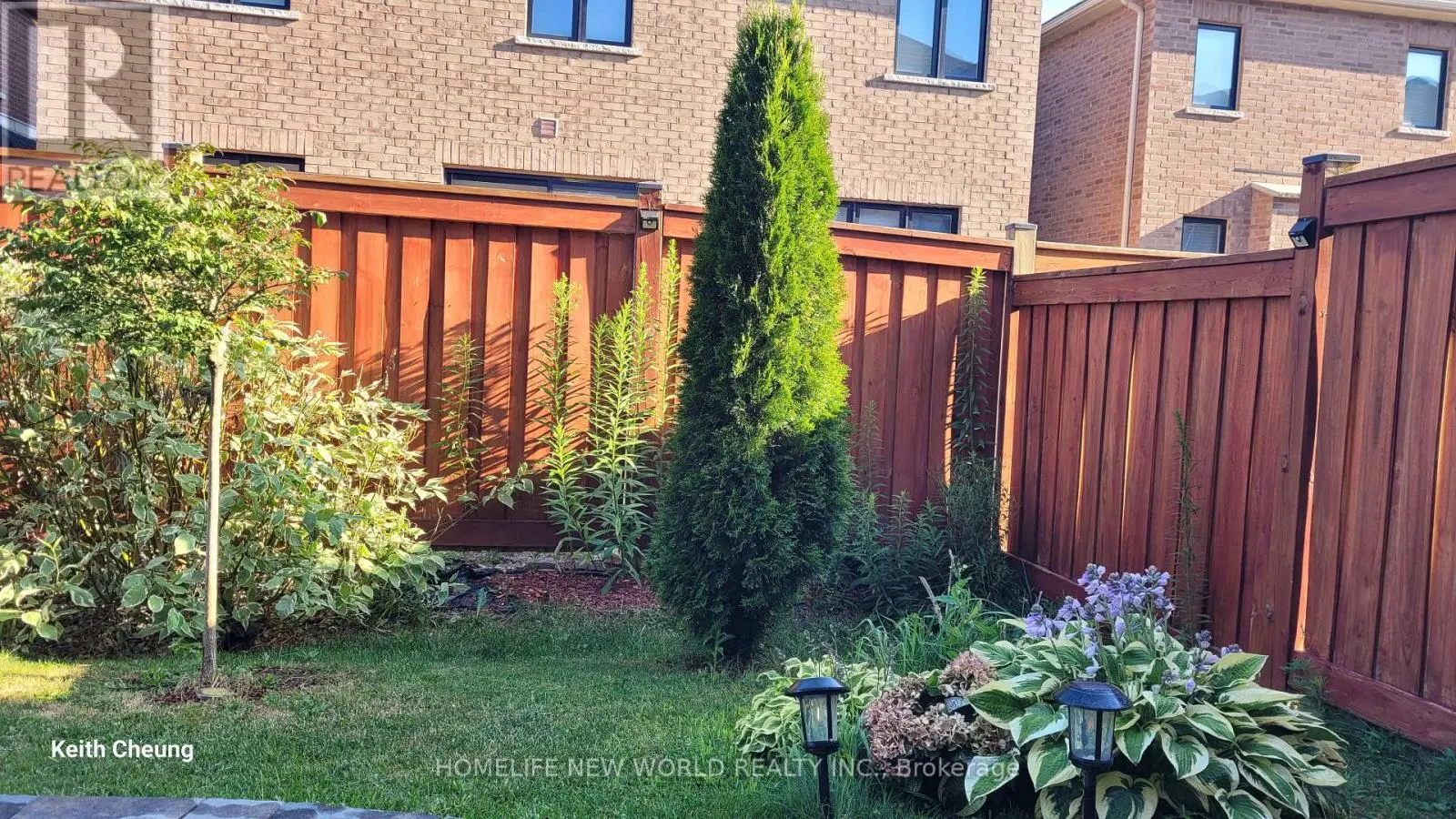 143 MONDIAL CRESCENT
