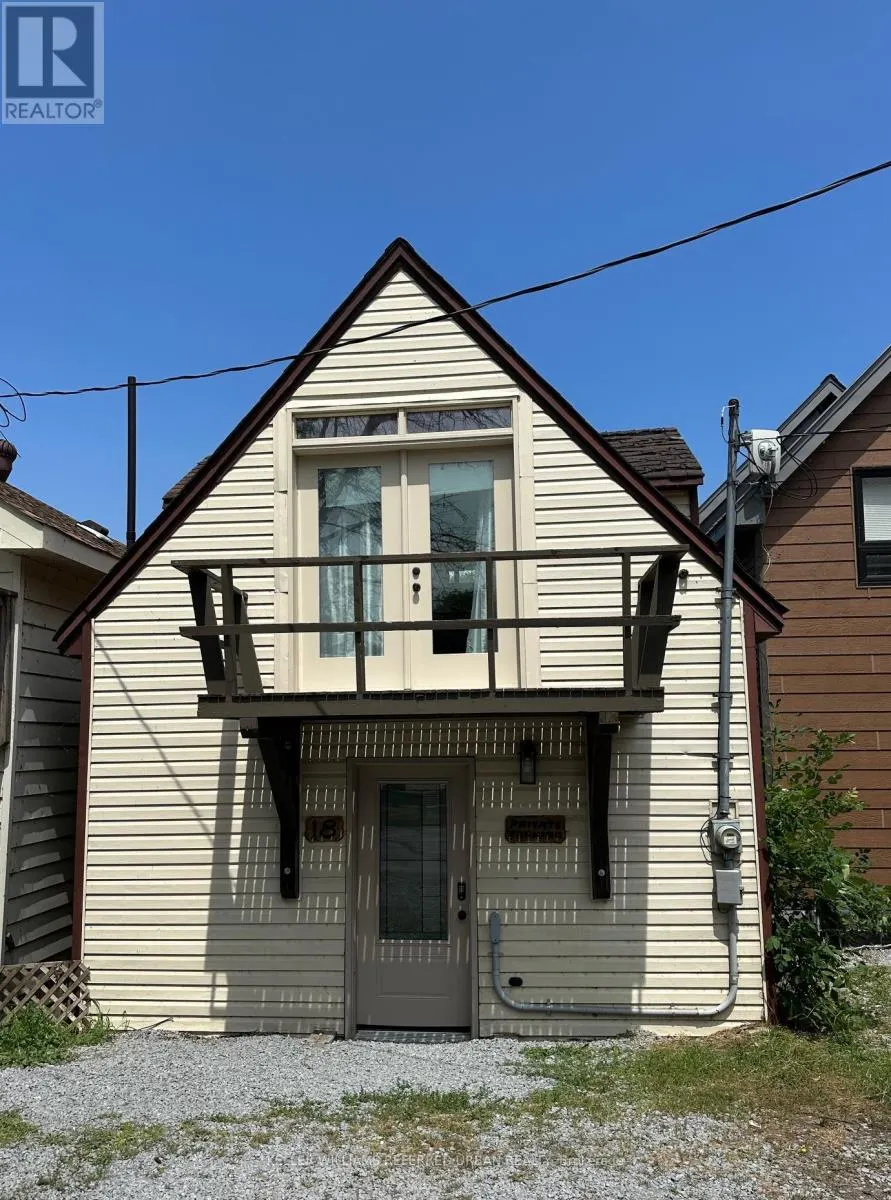 18 HARBOUR PARK CRESCENT