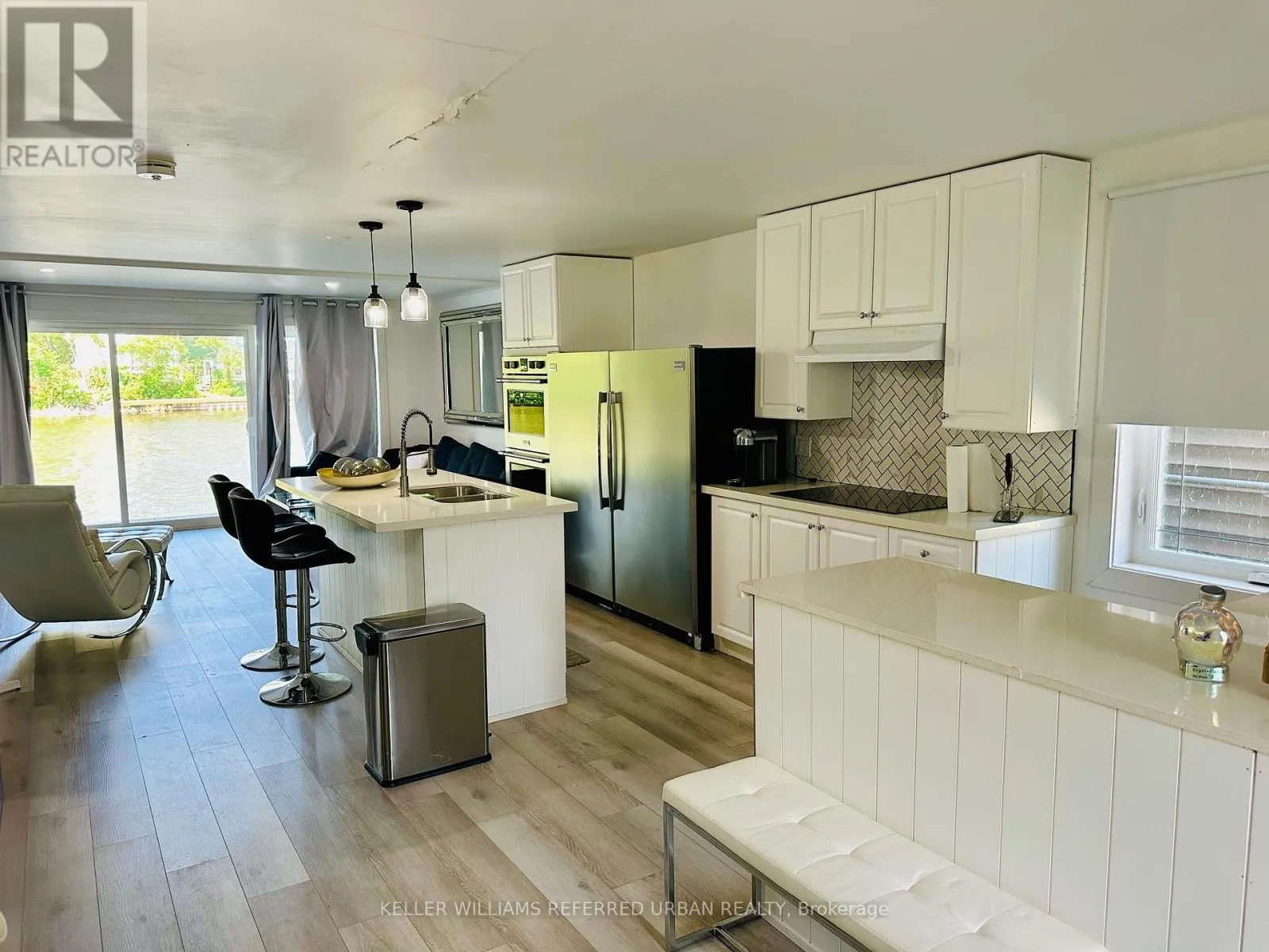 18 HARBOUR PARK CRESCENT