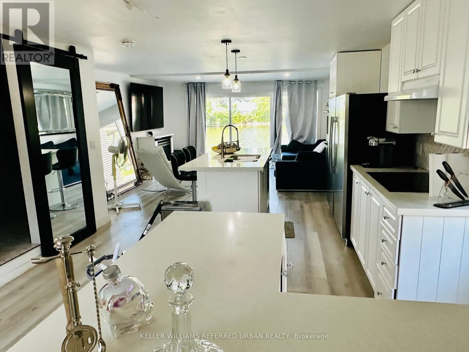 18 HARBOUR PARK CRESCENT