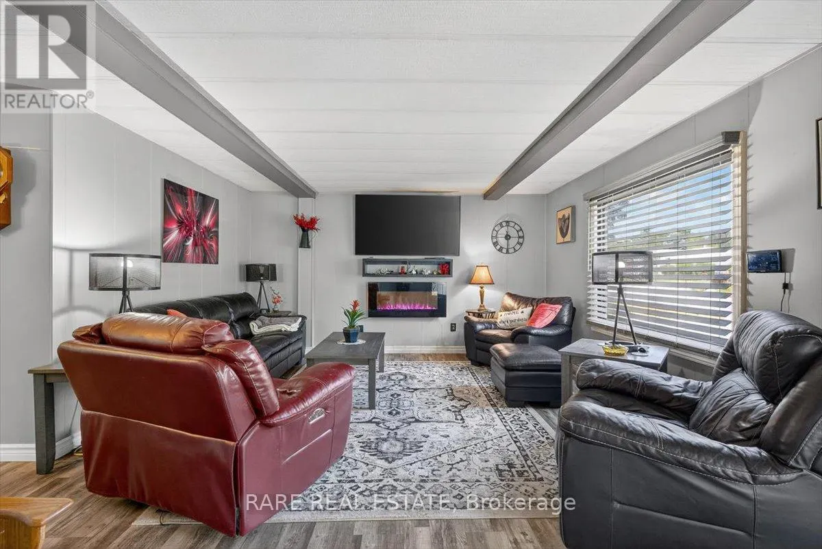 45 LINDEN LANE