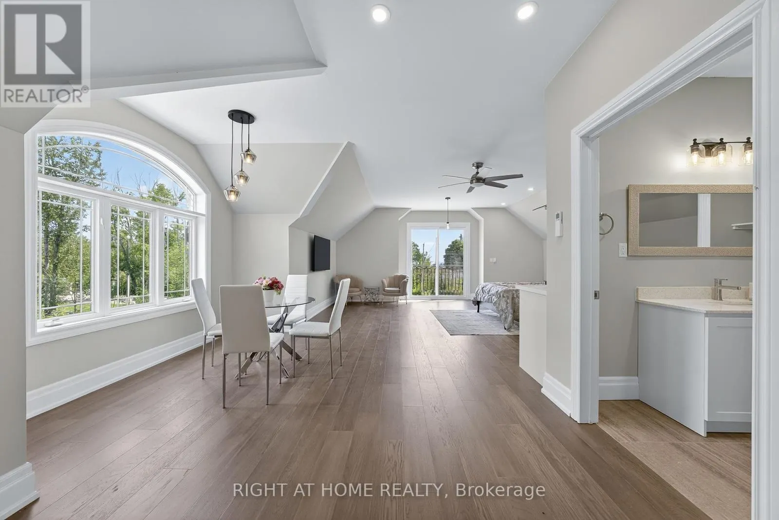 3500 CRESCENT HARBOUR ROAD