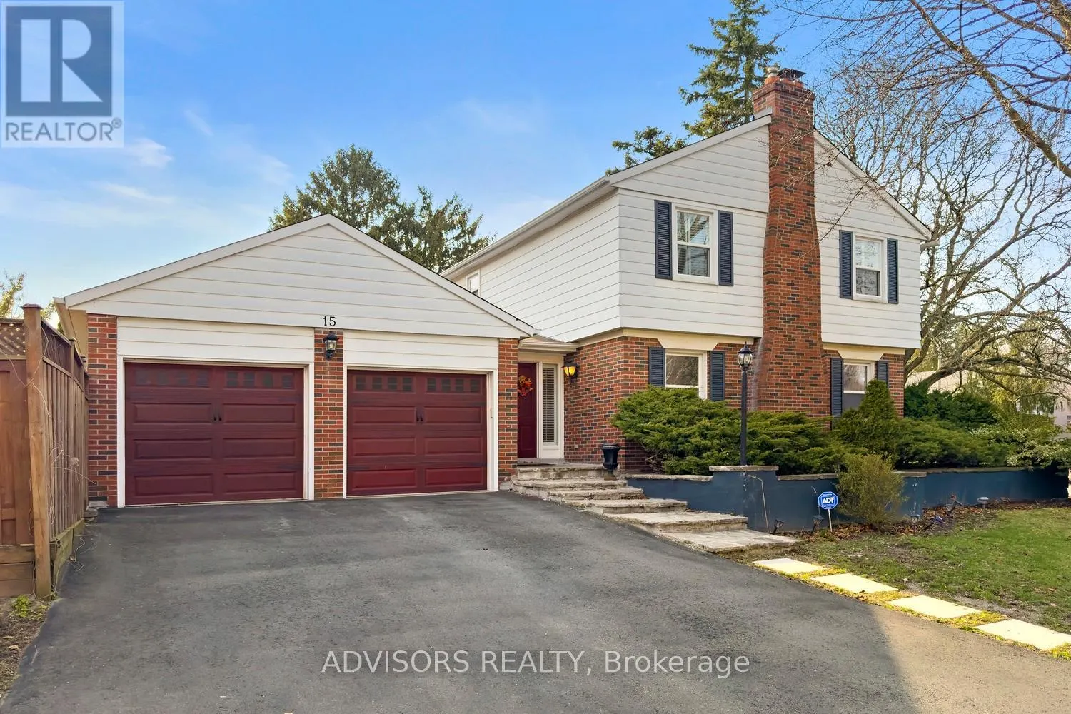 15 ALCAINE COURT