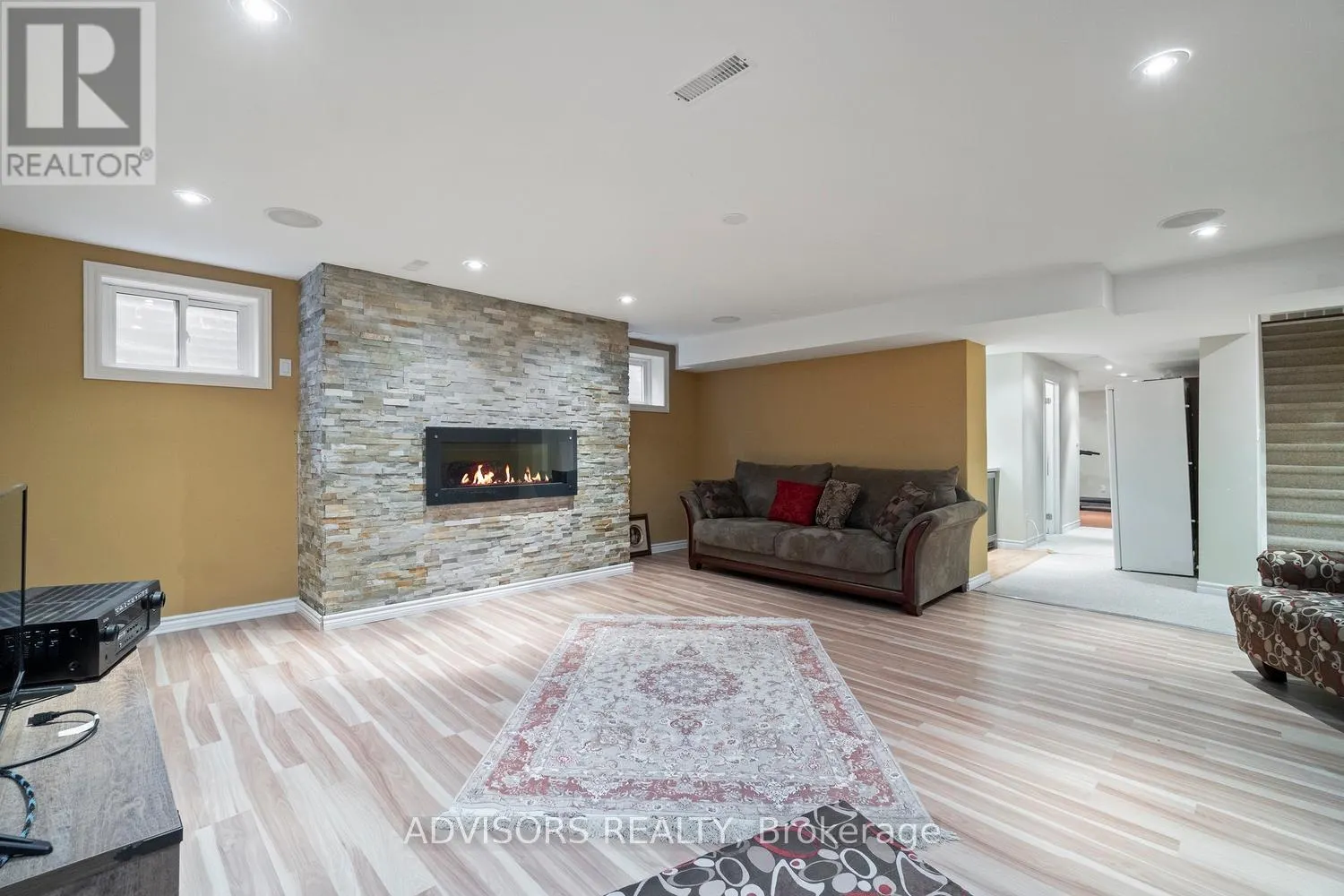15 ALCAINE COURT