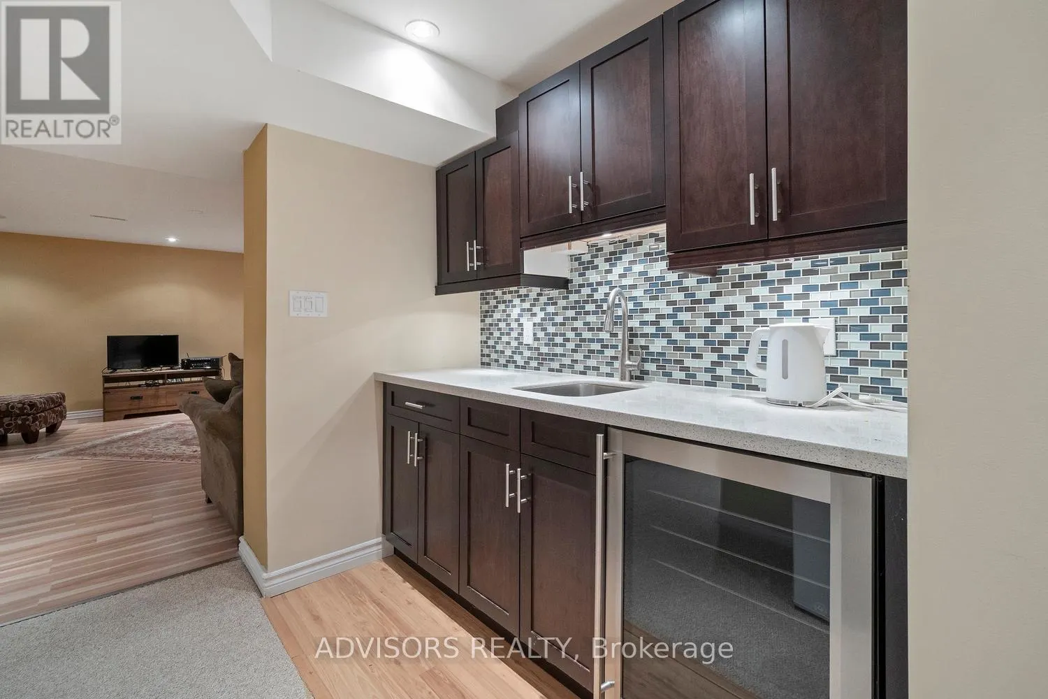 15 ALCAINE COURT