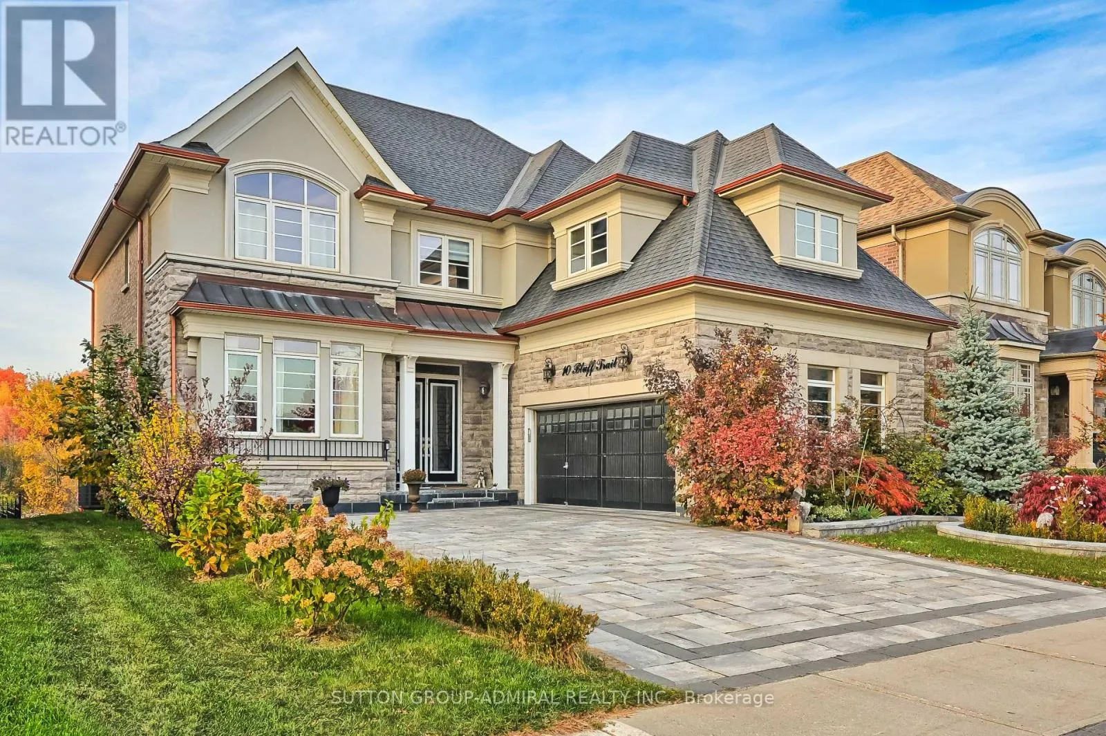 10 BLUFF TRAIL