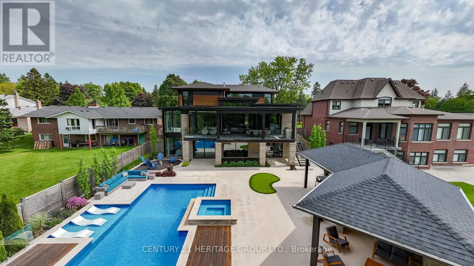 52 NORMAN DRIVE
