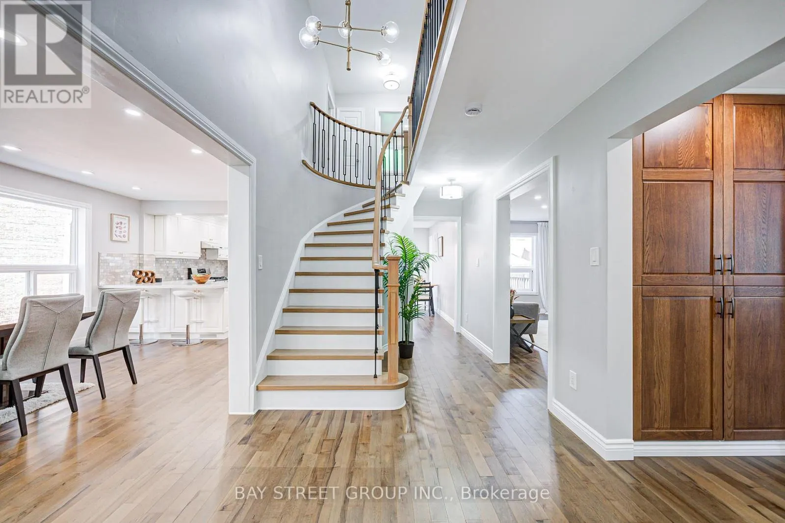 7 SAN MARKO PLACE