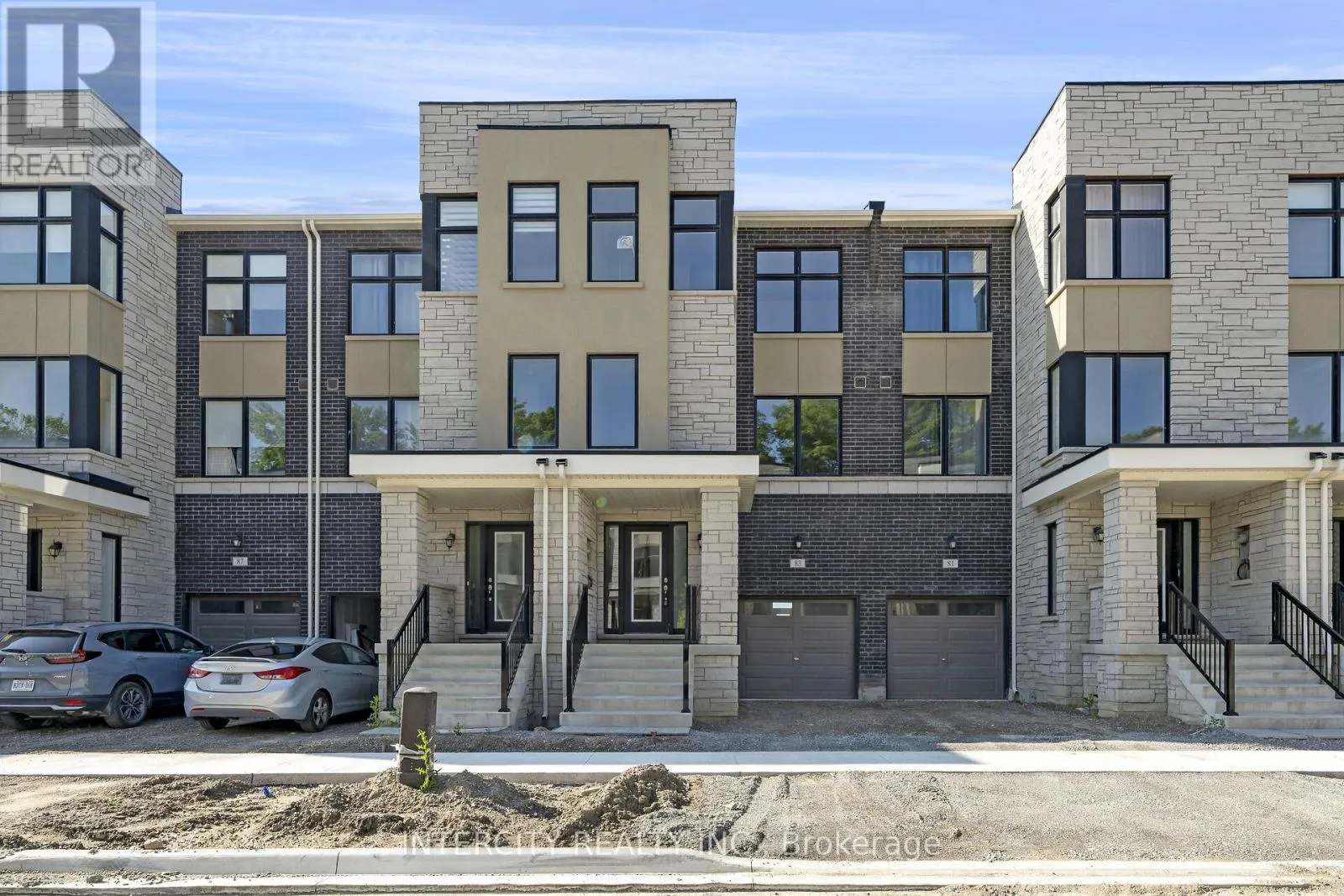 83 PUISAYA DRIVE