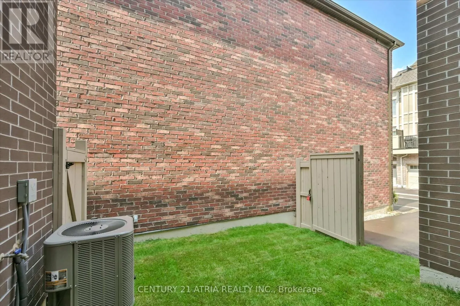 17 KOHN LANE
