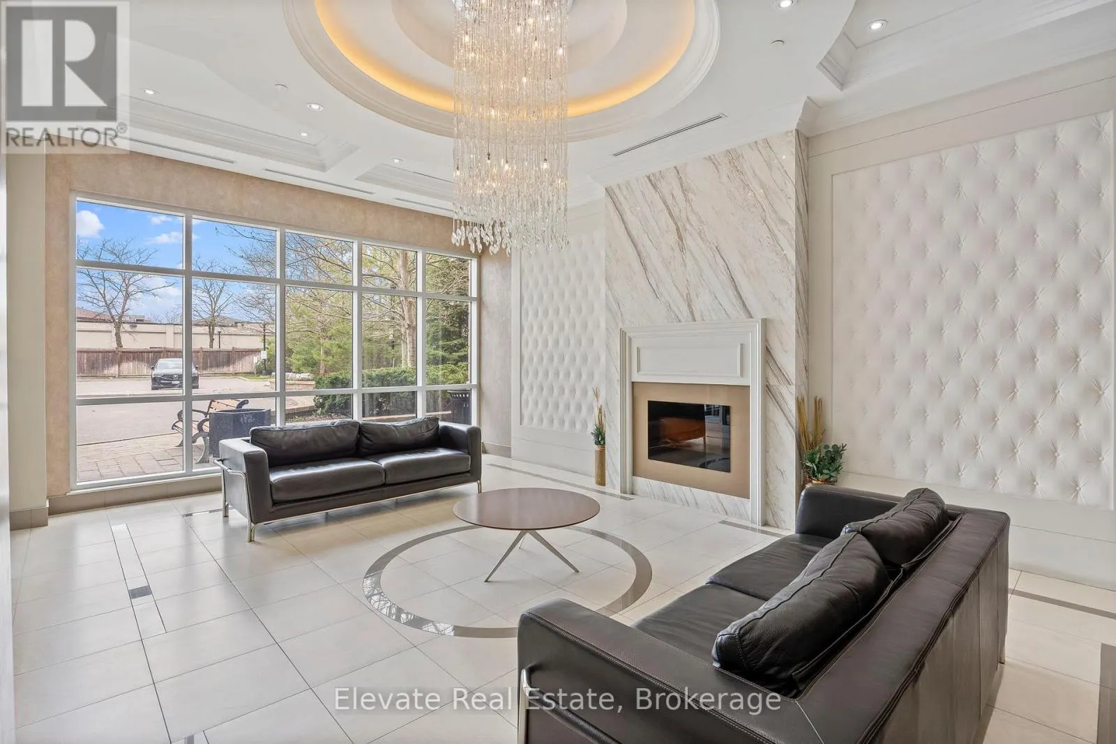 322 - 2396 MAJOR MACKENZIE DRIVE