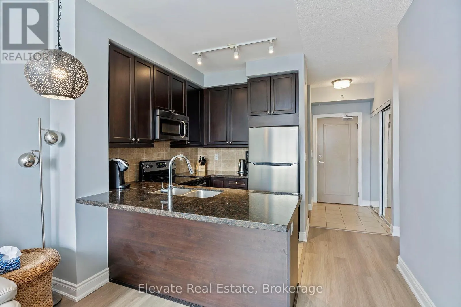 322 - 2396 MAJOR MACKENZIE DRIVE