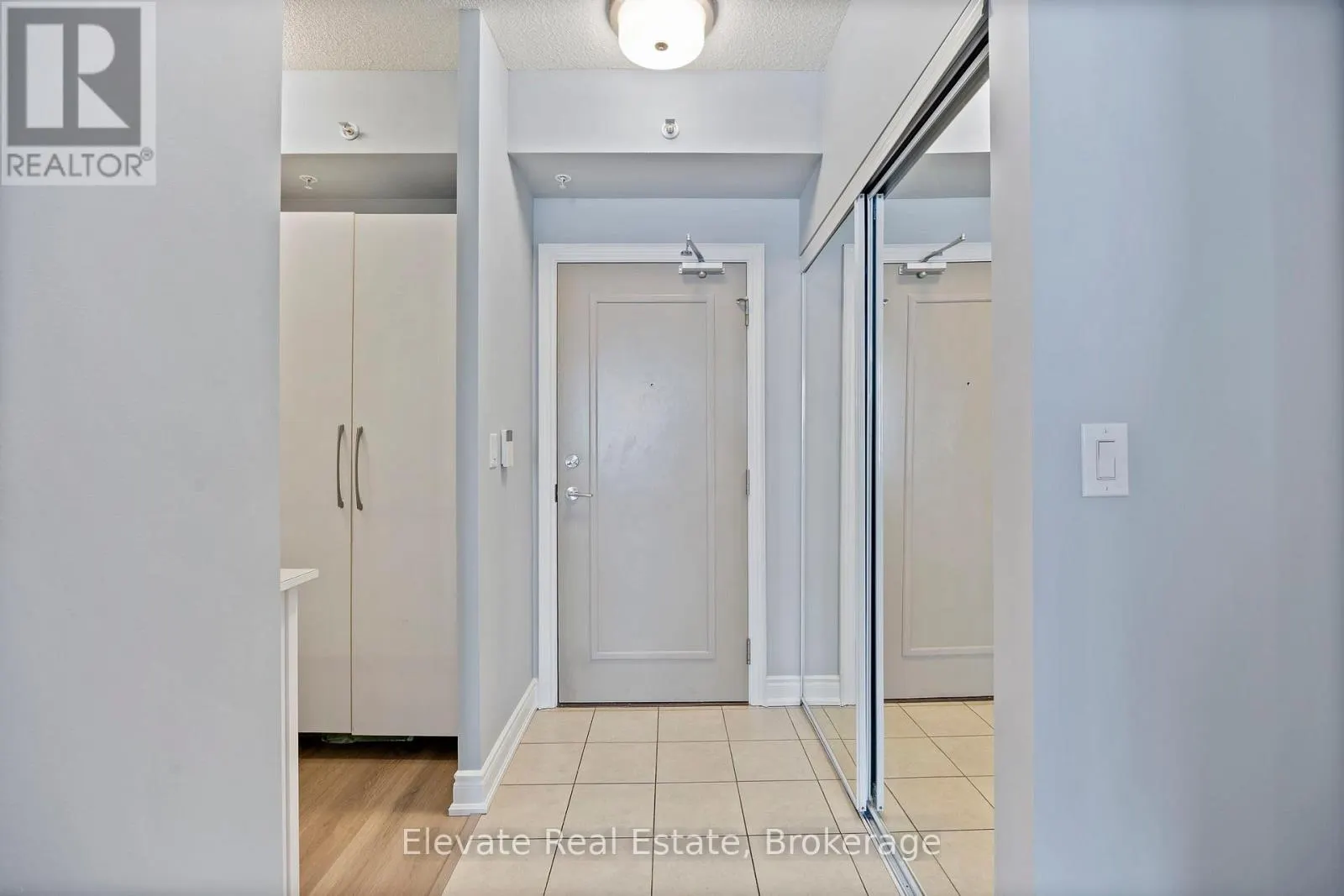 322 - 2396 MAJOR MACKENZIE DRIVE