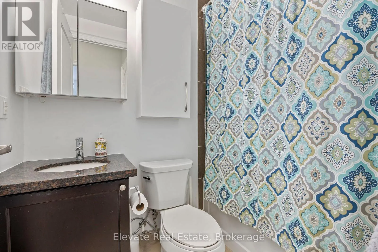 322 - 2396 MAJOR MACKENZIE DRIVE