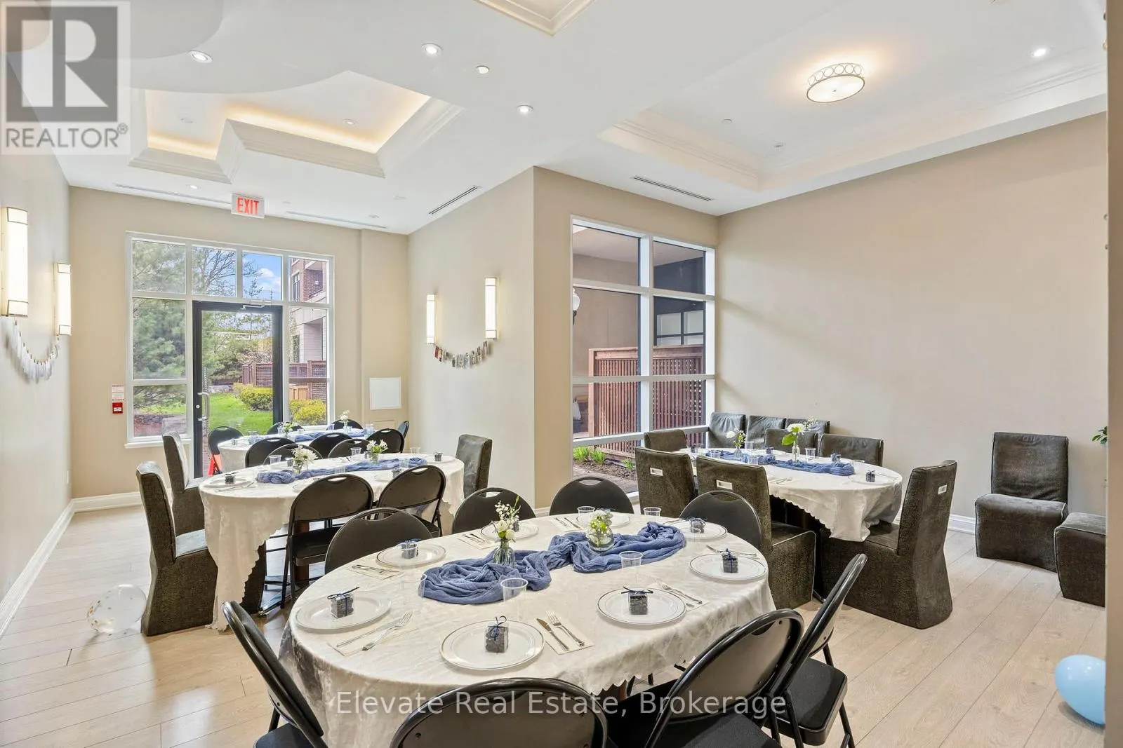 322 - 2396 MAJOR MACKENZIE DRIVE