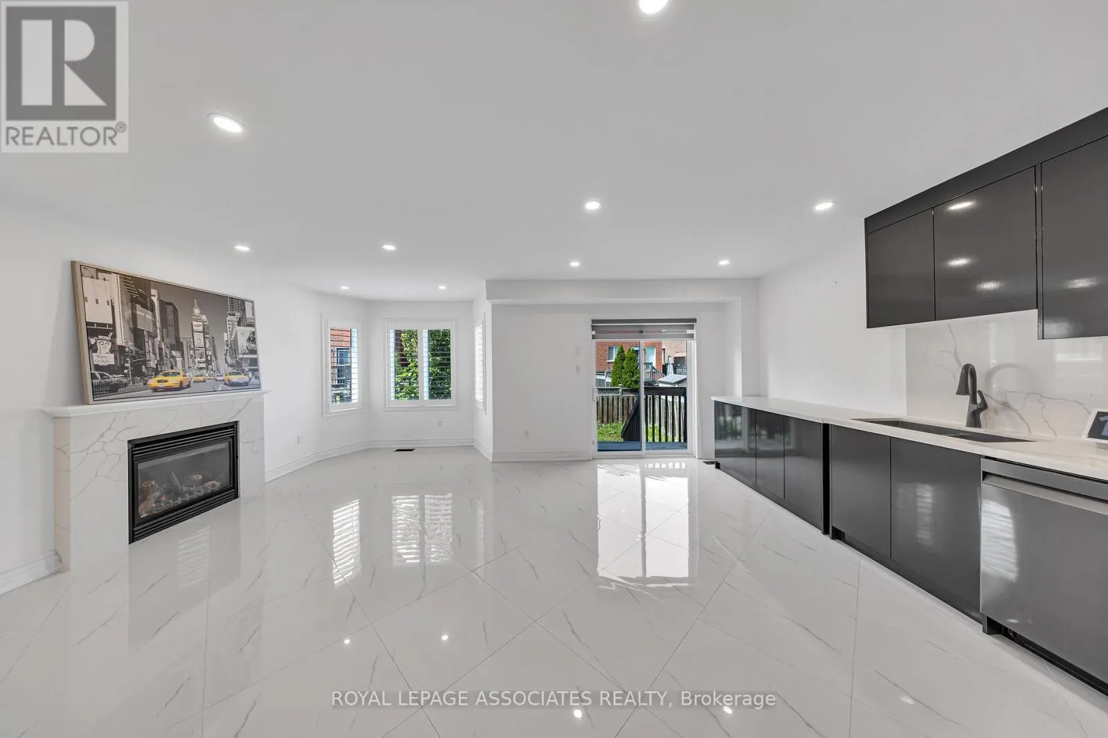 89 DELBERT CIRCLE