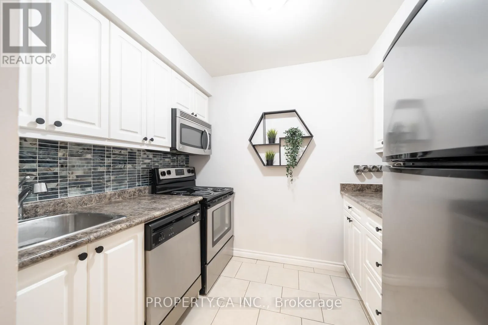 146 - 311 MILESTONE CRESCENT