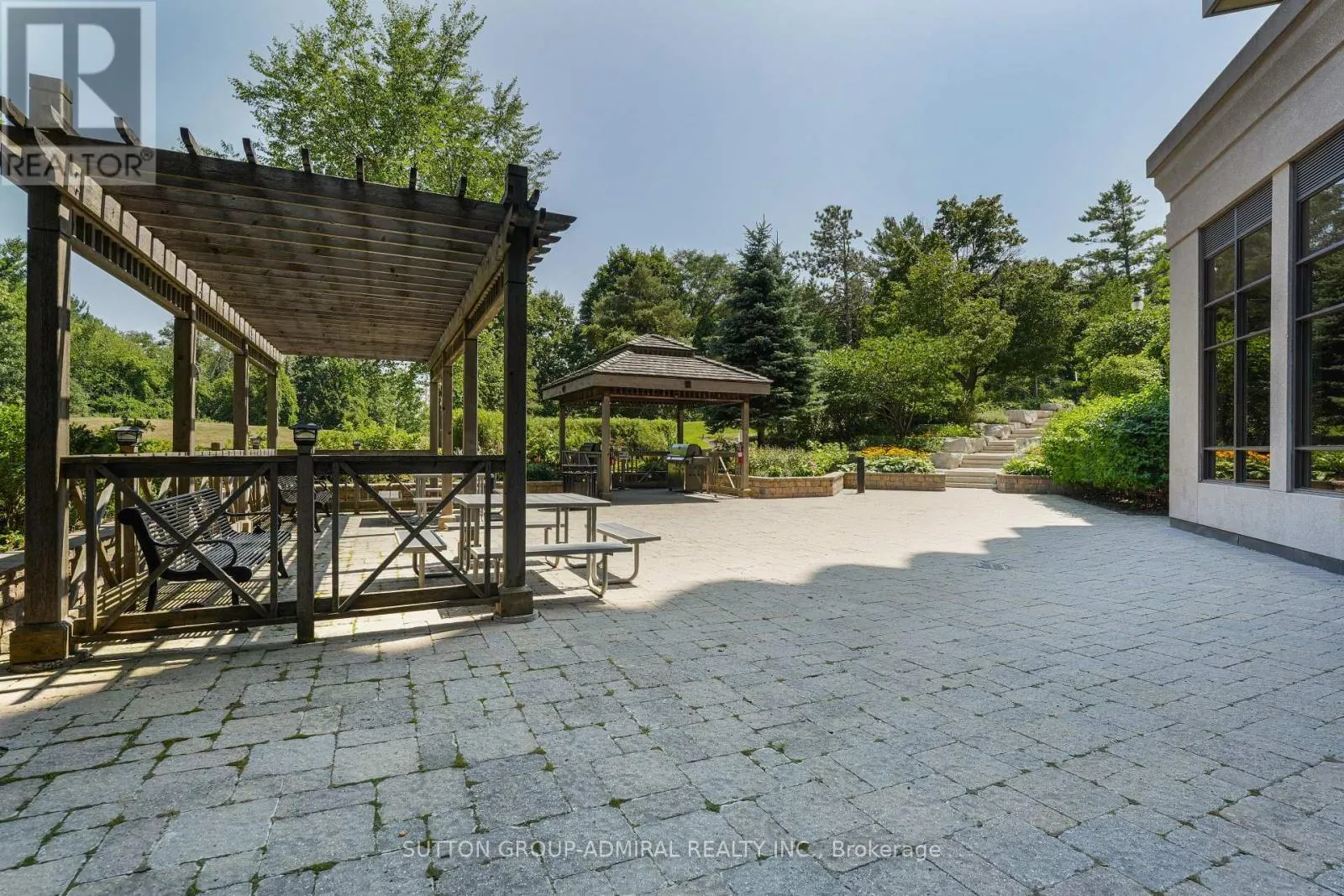 1016 - 9255 JANE STREET