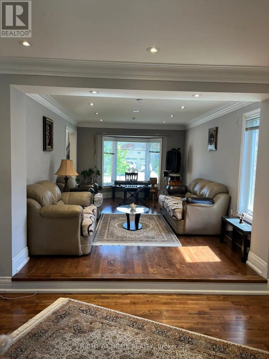 382 CHAMBERS CRESCENT