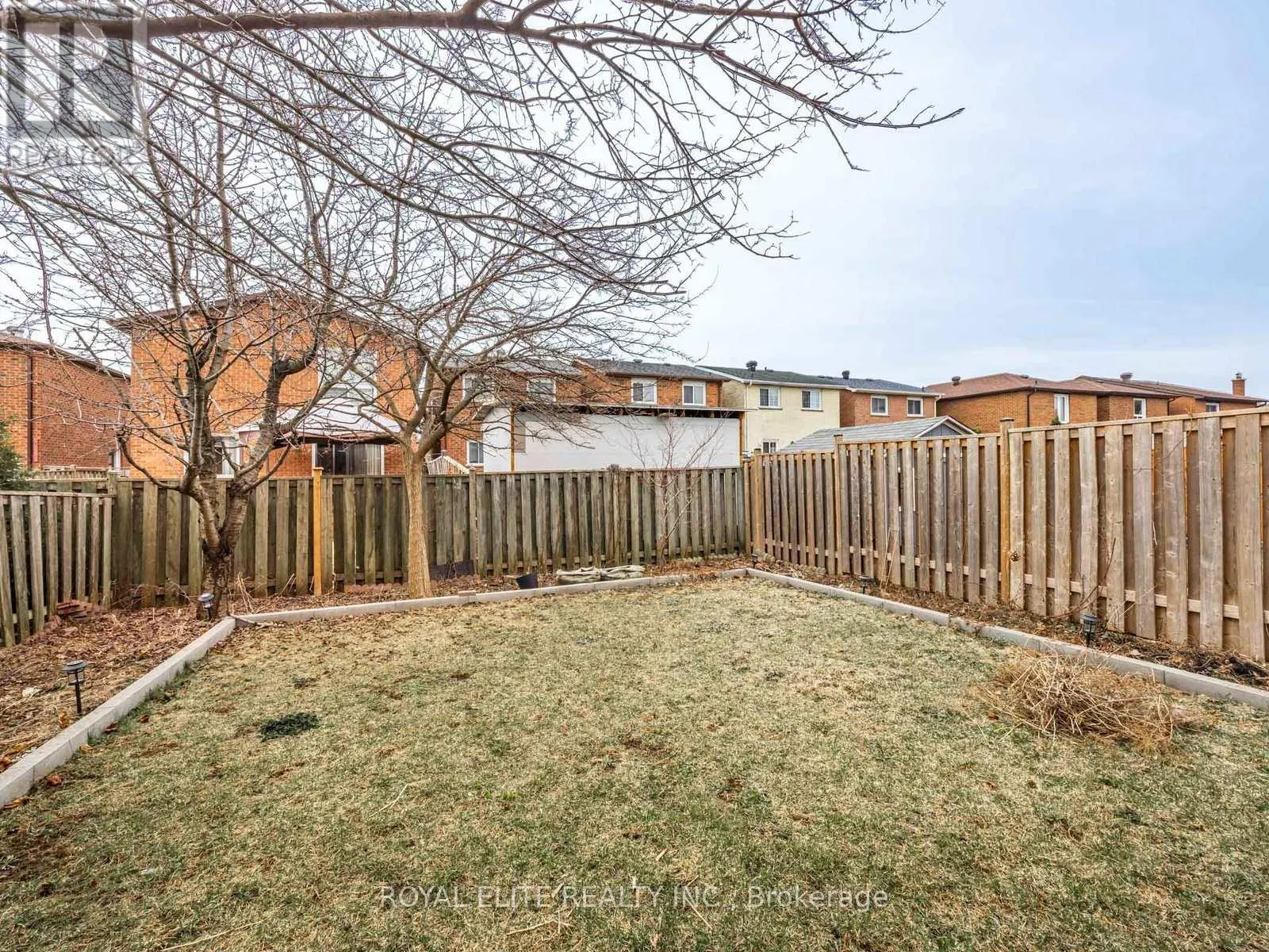 29 ASHMORE CRESCENT