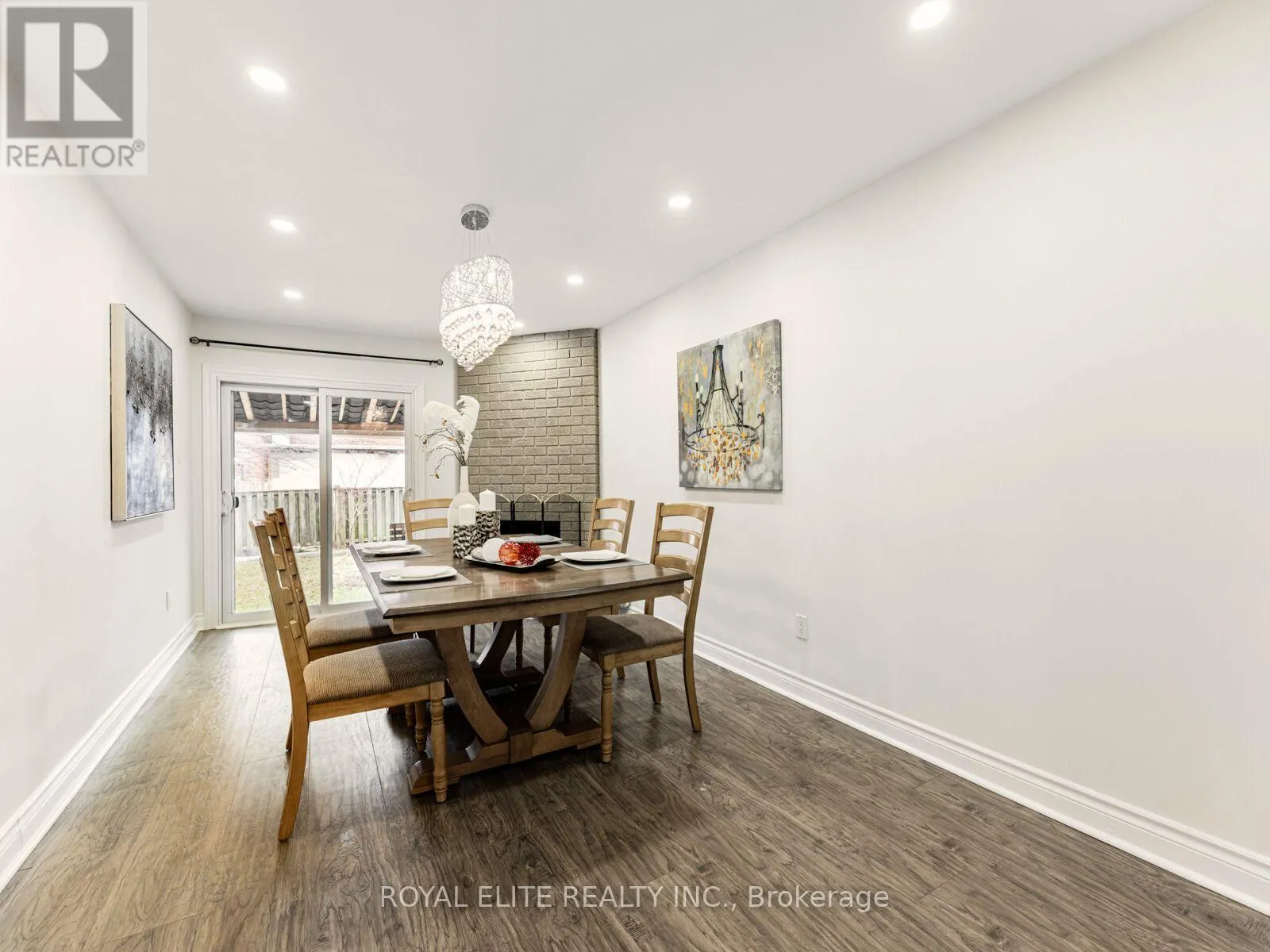 29 ASHMORE CRESCENT