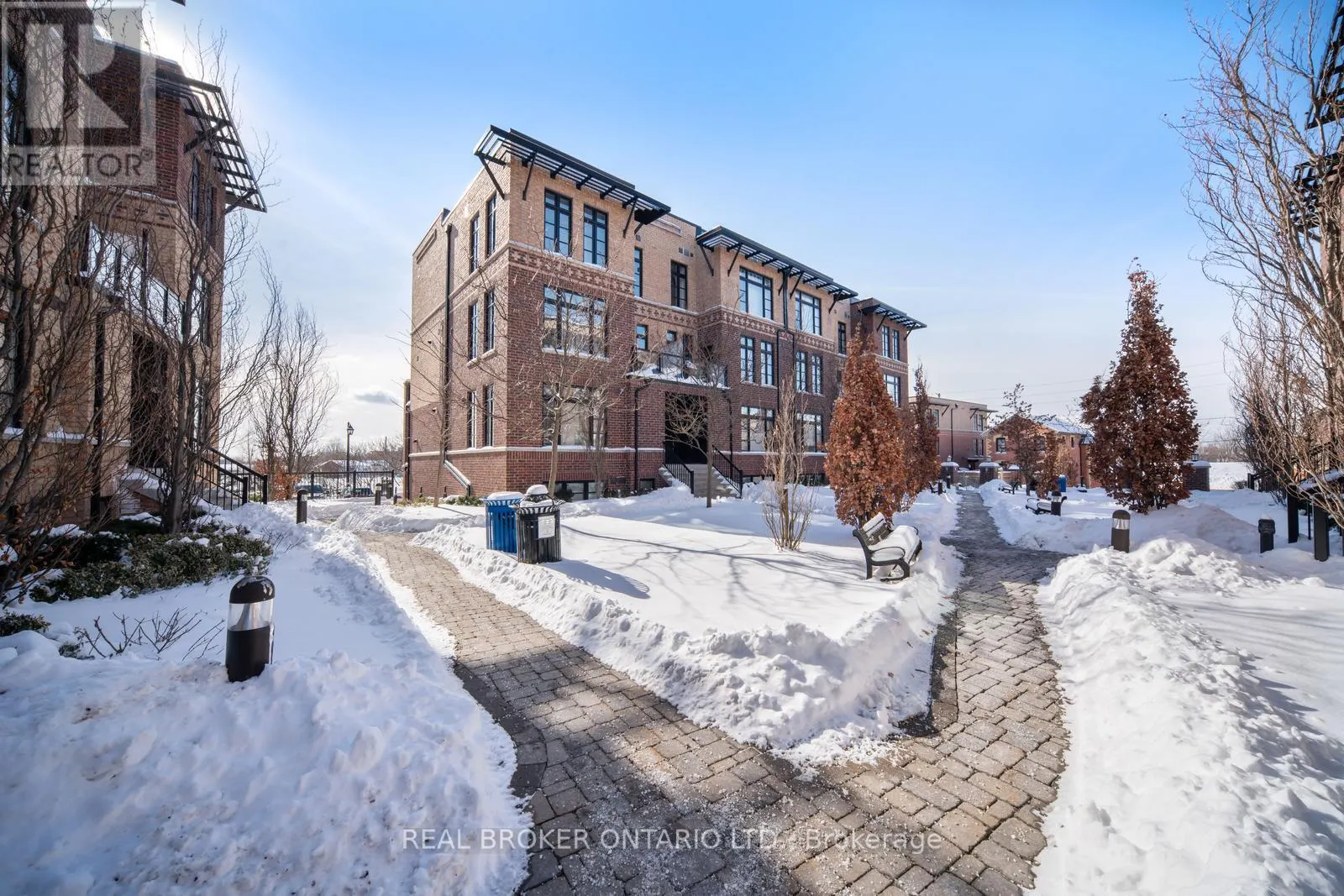 48 - 8167 KIPLING AVENUE