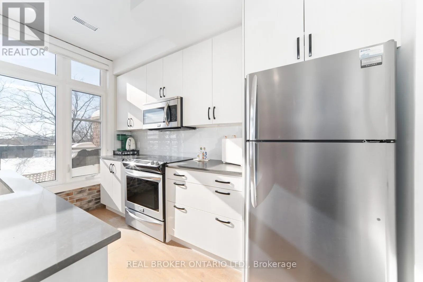 48 - 8167 KIPLING AVENUE