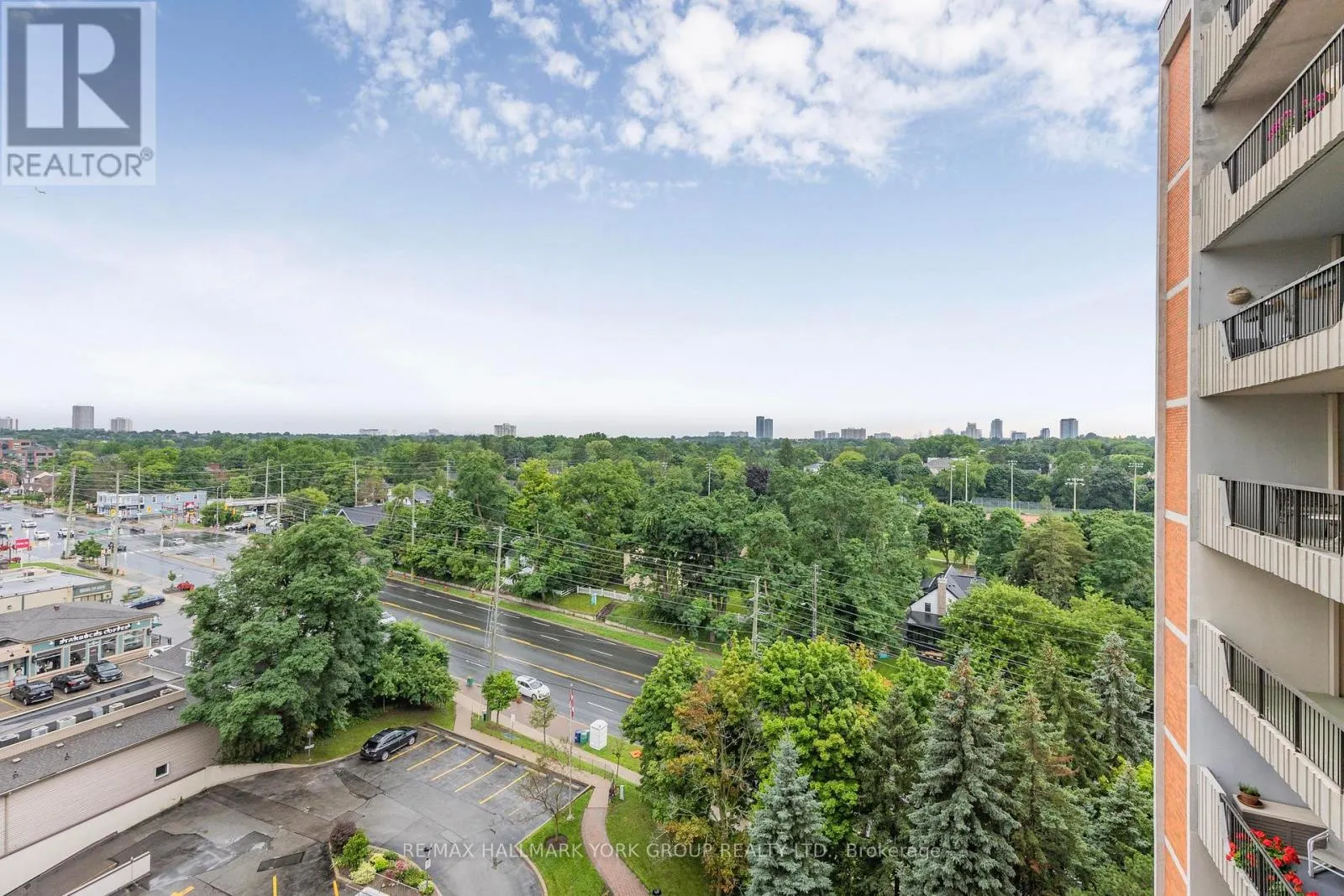 1007 - 7811 YONGE STREET