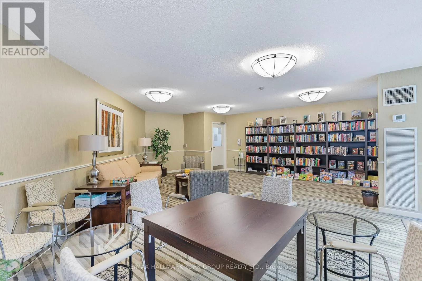 1007 - 7811 YONGE STREET