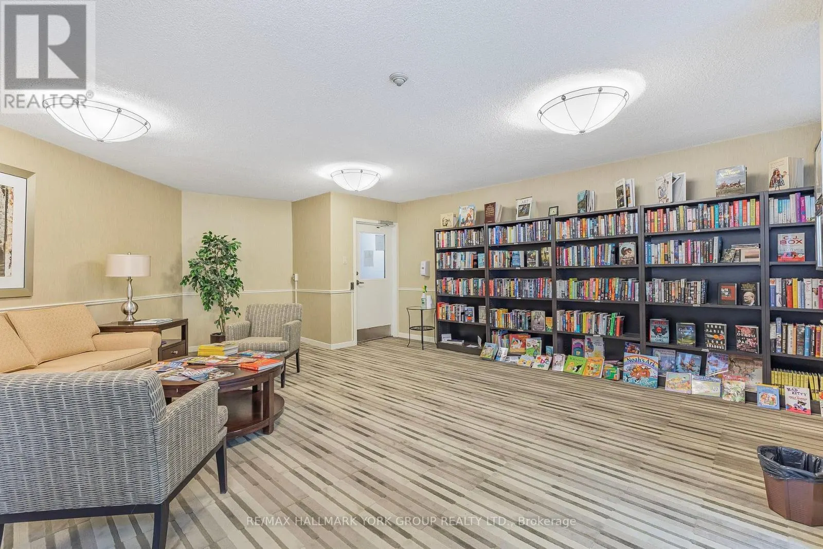 1007 - 7811 YONGE STREET