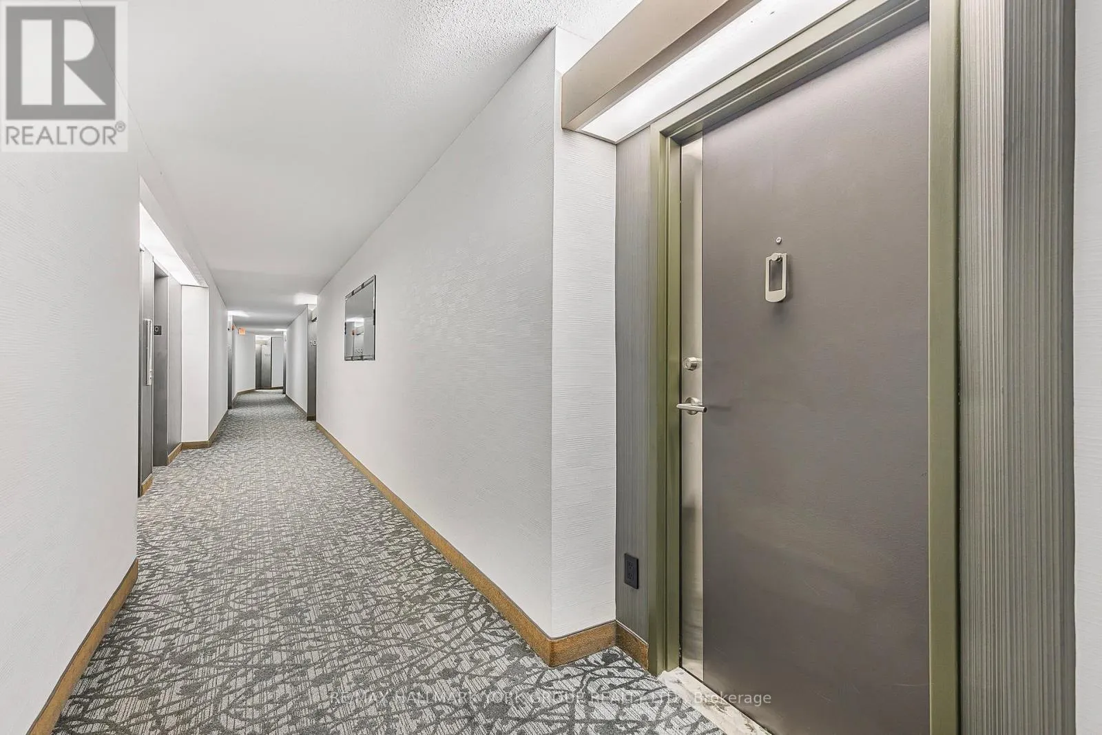 1007 - 7811 YONGE STREET