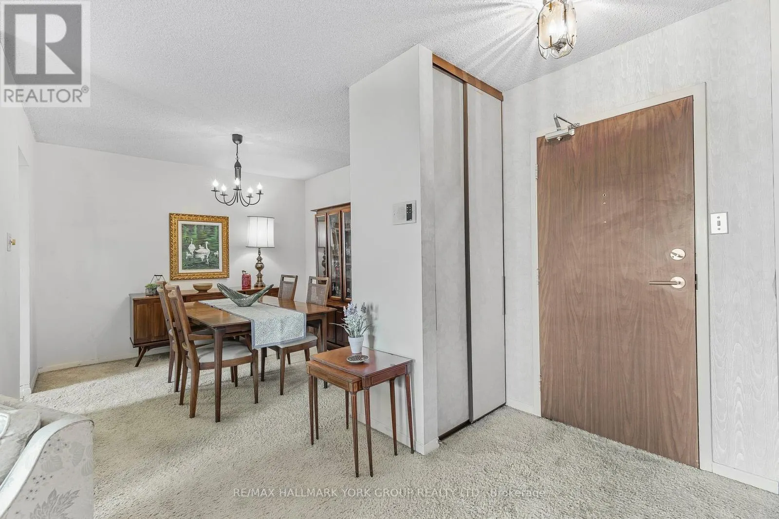 1007 - 7811 YONGE STREET
