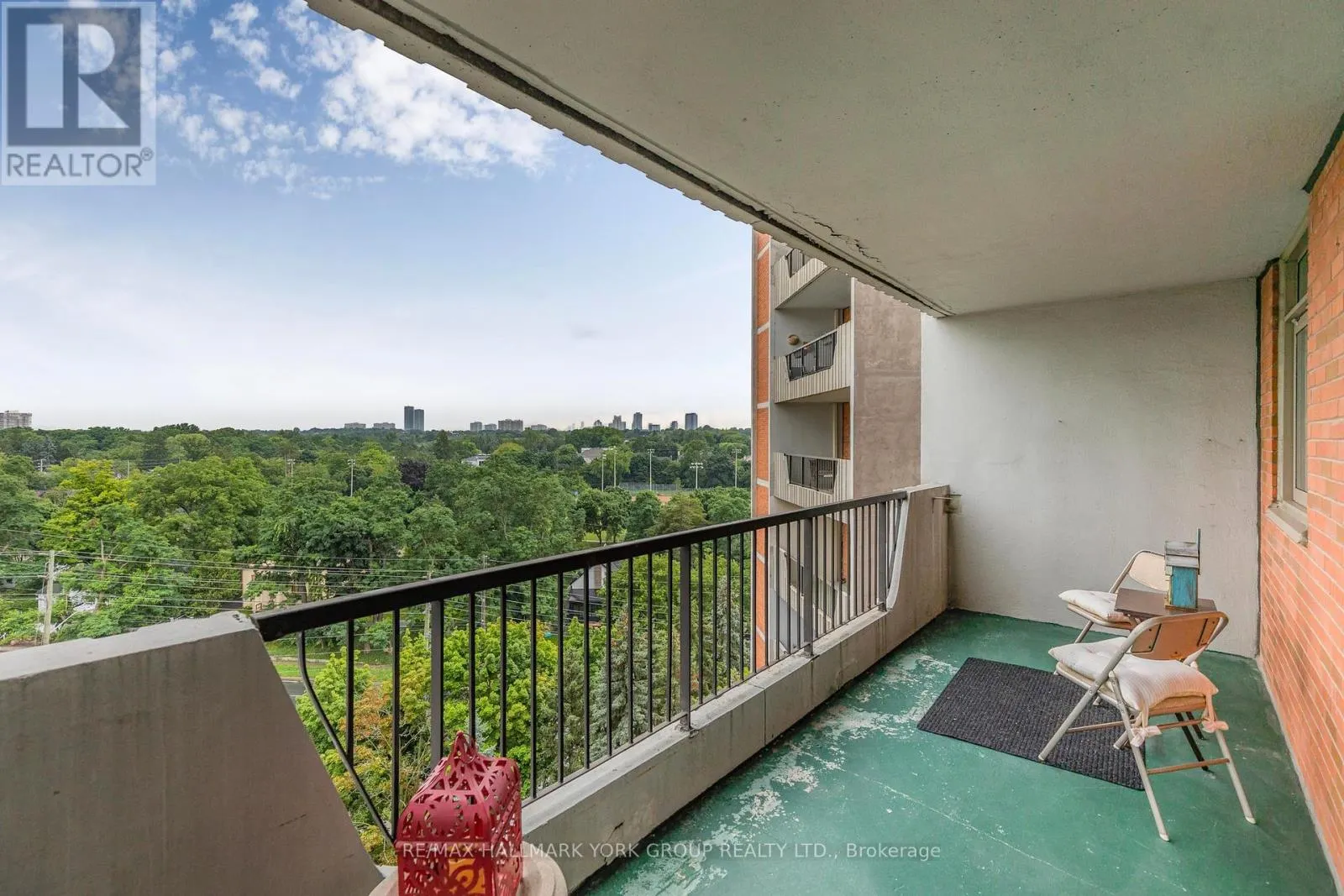 1007 - 7811 YONGE STREET