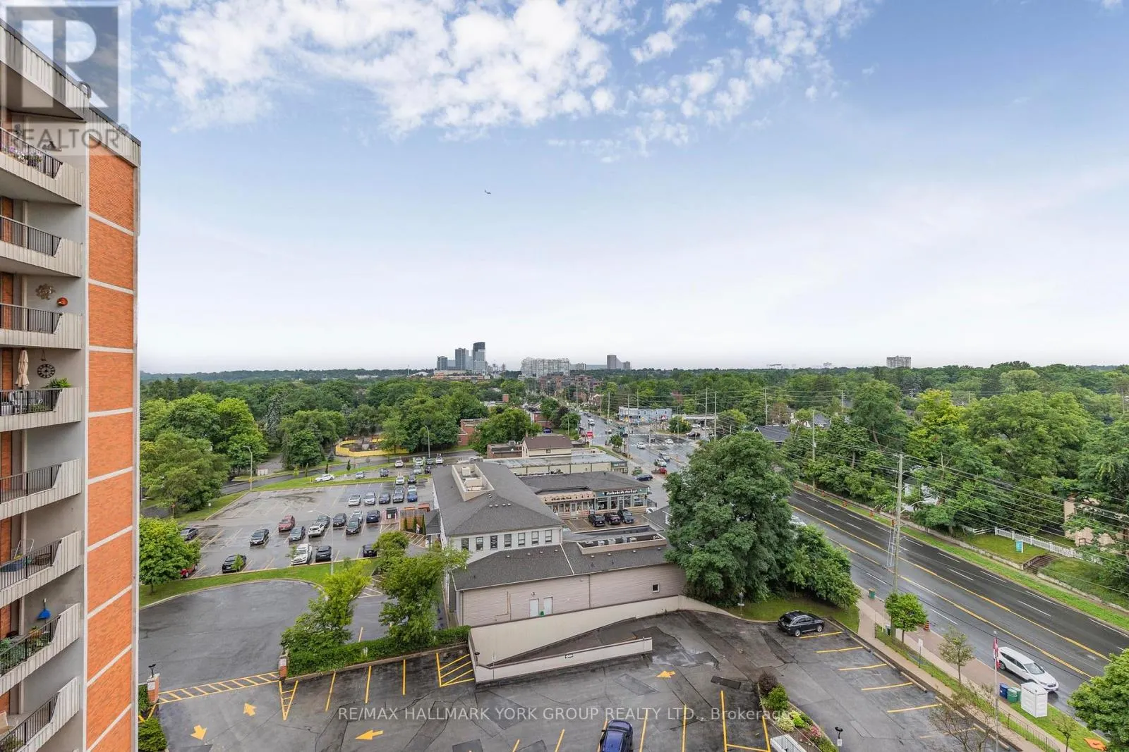 1007 - 7811 YONGE STREET