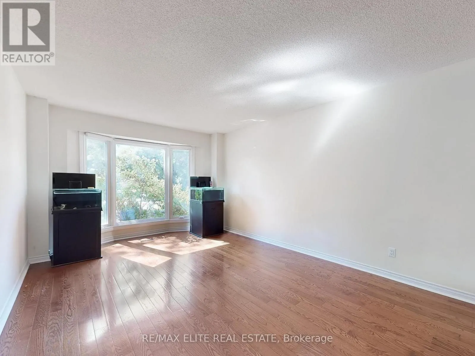 8 MILLPOND PLACE