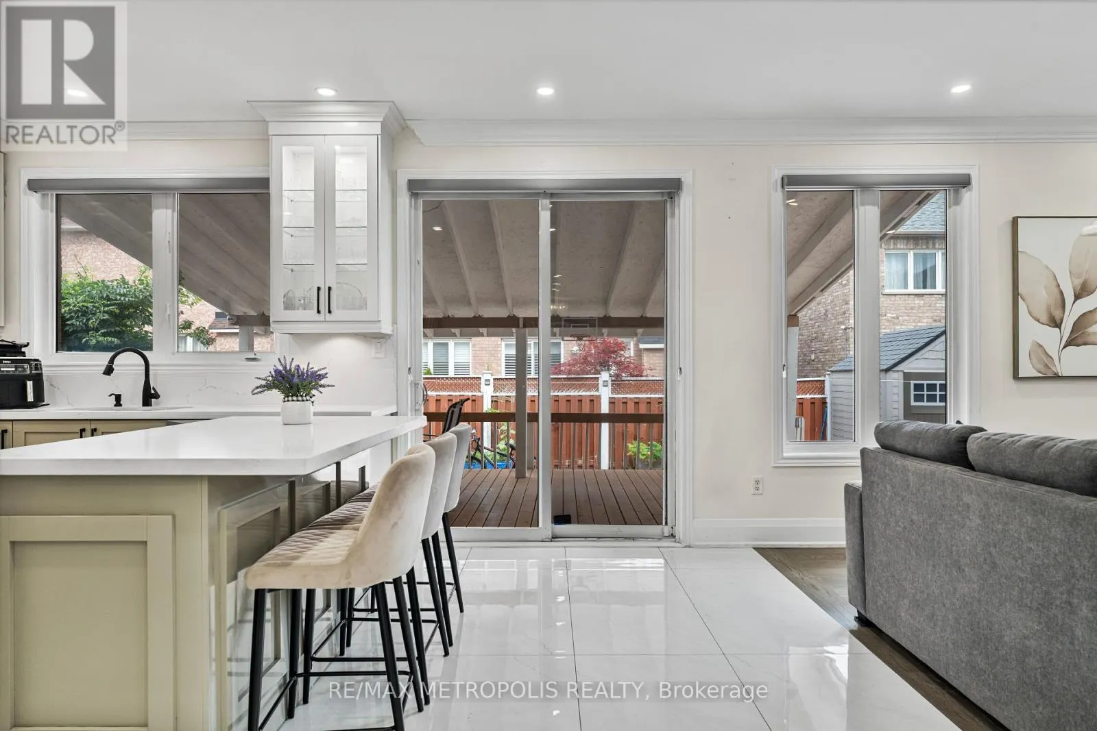 71 FORESTBROOK DRIVE