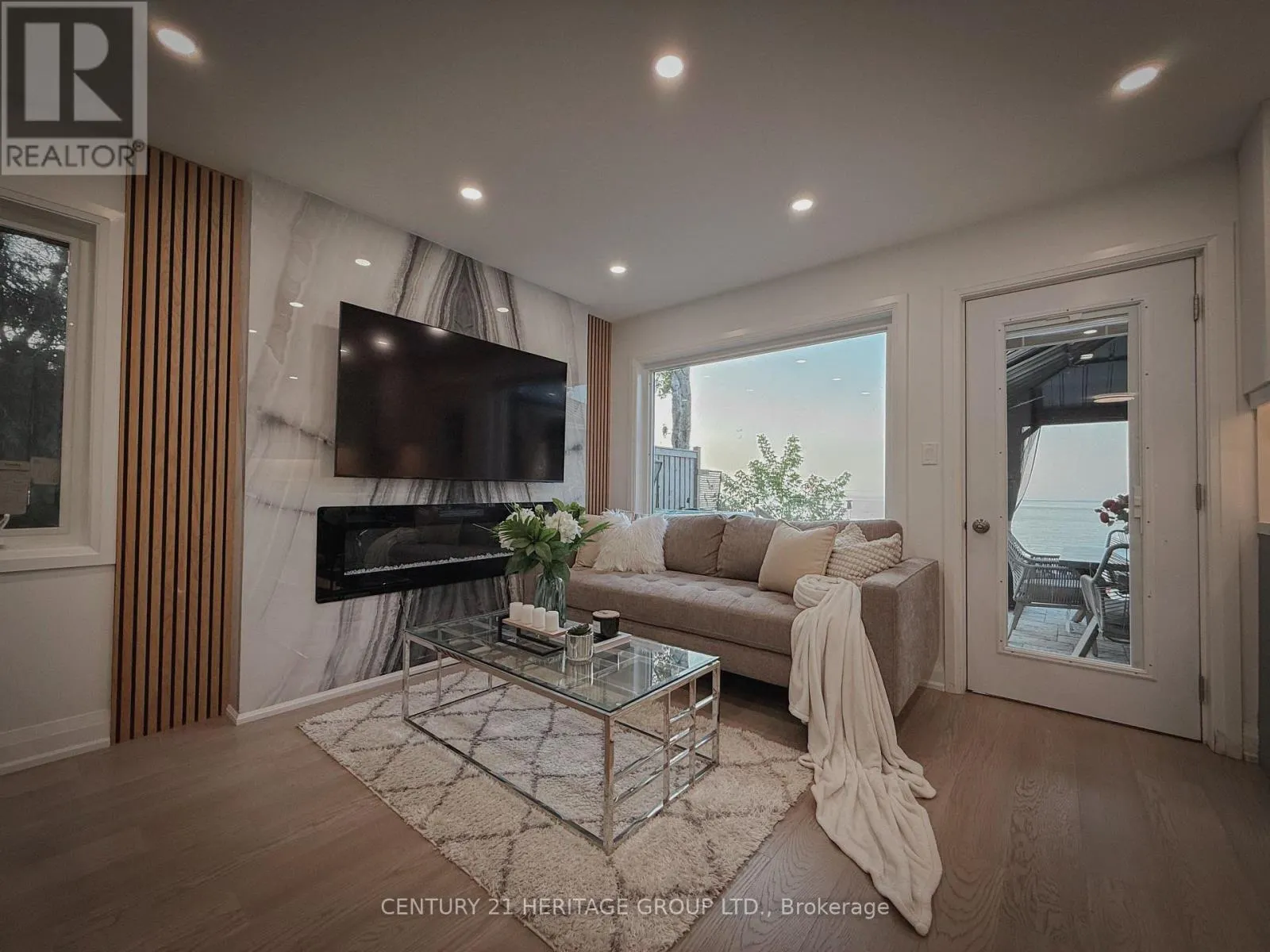 110 HEDGE ROAD