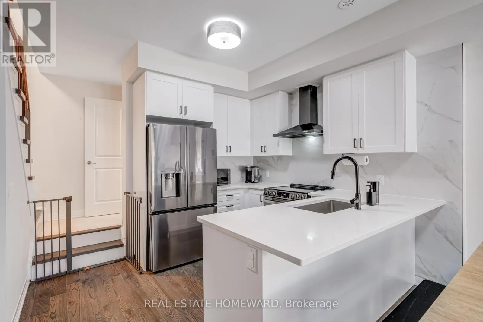 12 - 40 BAYNES WAY