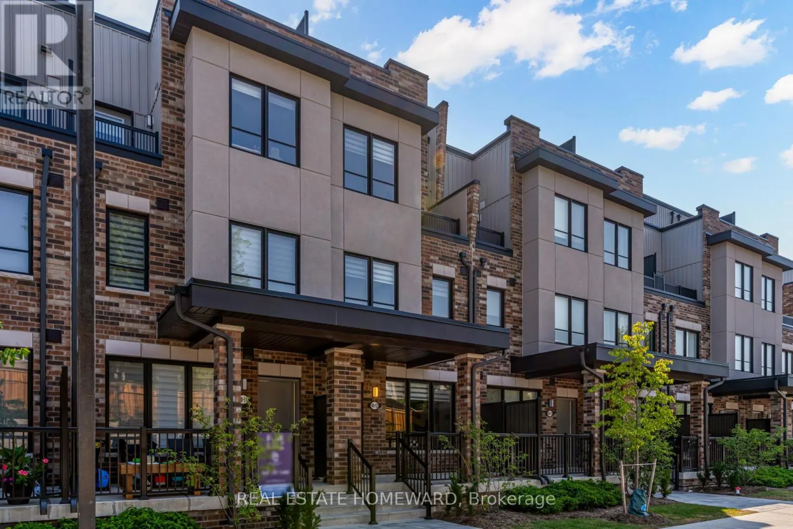 12 - 40 BAYNES WAY