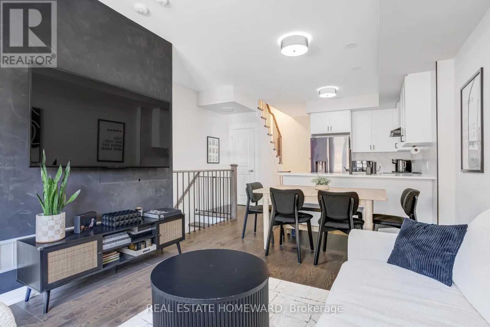 12 - 40 BAYNES WAY